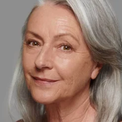SEAMLESS SKIN FOUNDATION