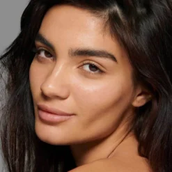 SEAMLESS SKIN FOUNDATION