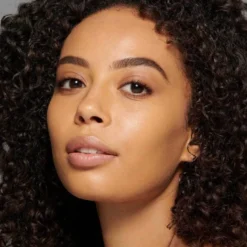 SEAMLESS SKIN FOUNDATION