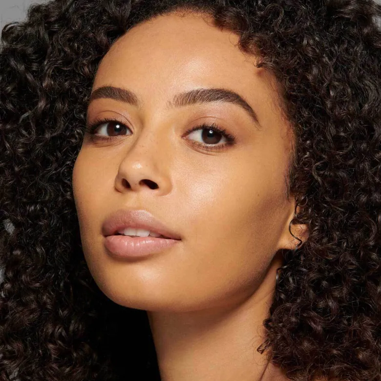 SEAMLESS SKIN FOUNDATION