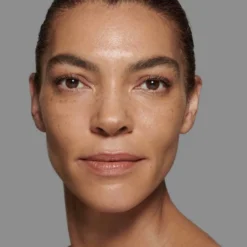 SEAMLESS SKIN FOUNDATION
