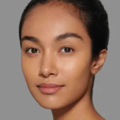 SEAMLESS SKIN FOUNDATION