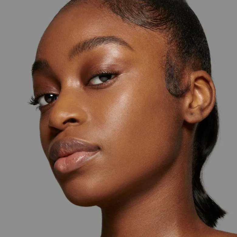 SEAMLESS SKIN FOUNDATION