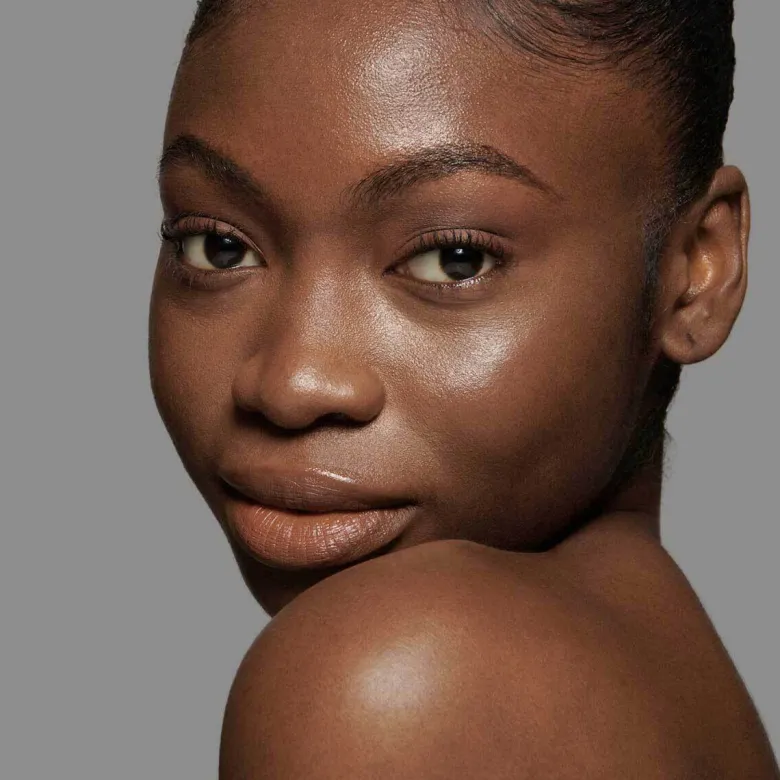SEAMLESS SKIN FOUNDATION