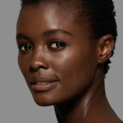 SEAMLESS SKIN FOUNDATION