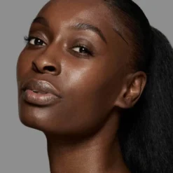 SEAMLESS SKIN FOUNDATION