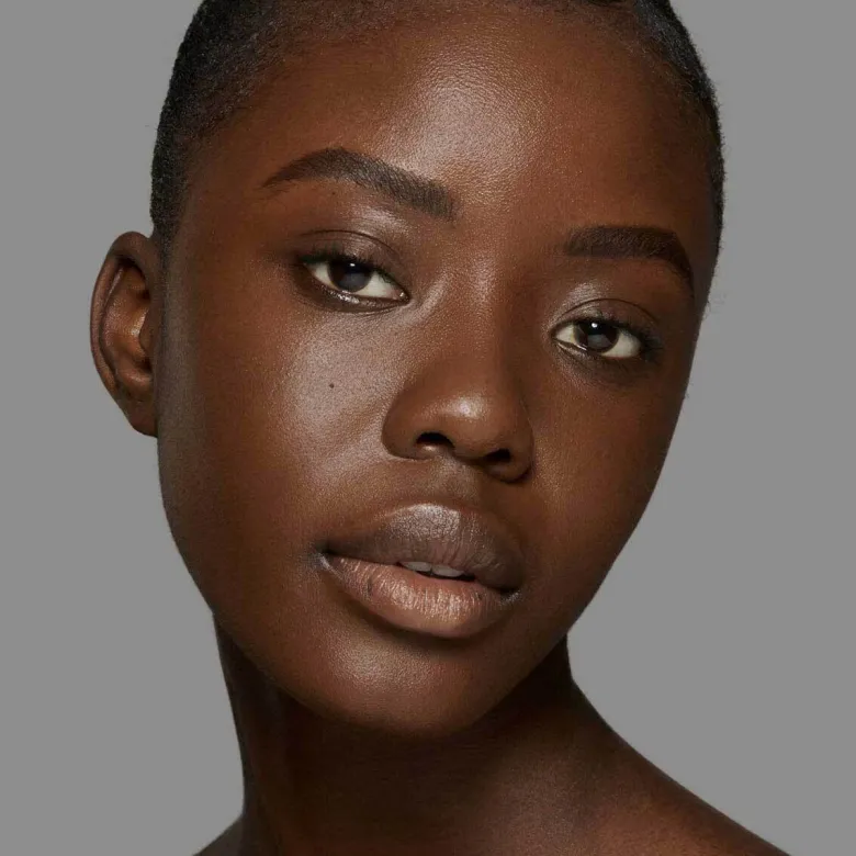 SEAMLESS SKIN FOUNDATION