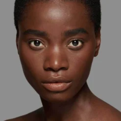 SEAMLESS SKIN FOUNDATION