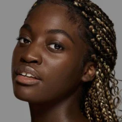 SEAMLESS SKIN FOUNDATION