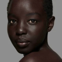 SEAMLESS SKIN FOUNDATION