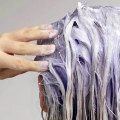 Shade Variation Shampoo with Florentina Iris