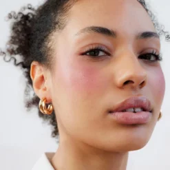 Skin Glow Radiant Powder Flush