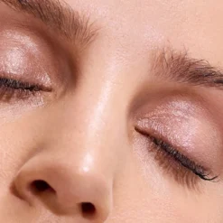 Spotlight on Lashes