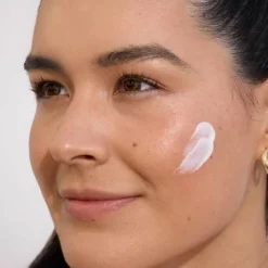 Superactive SPF 50 Moisturizer: Brightening