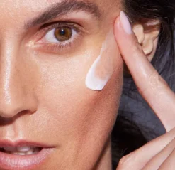 The Absolute Active Replenishing Moisturizer