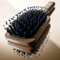 The Pocket Brush Radiance & Softness