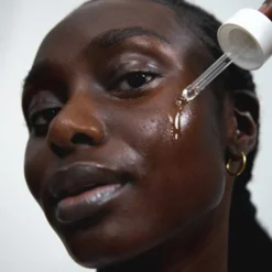 ULTRALIGHT MOISTURE-BOOSTING OIL