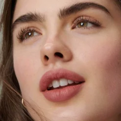 VELVETEEN LIQUID LIP COLOUR