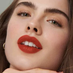 VELVETEEN LIQUID LIP COLOUR