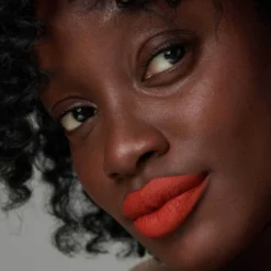 VELVETEEN LIQUID LIP COLOUR