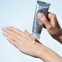 Vinoperfect Dark Spot Correcting Hand Cream